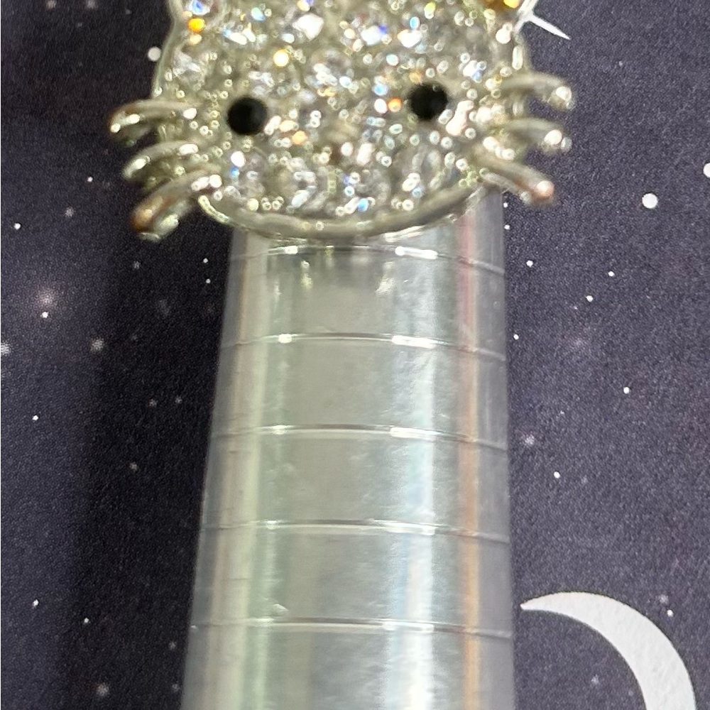 Hello Kitty Adjustable Size Ring - Picture 3 of 8